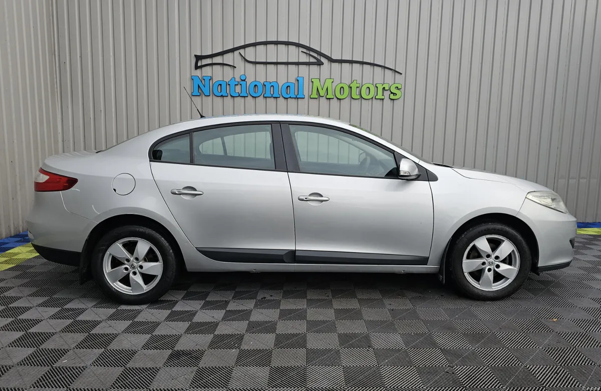 2012 Renault Fluence 1.5 DCI DYNAMIQUE - Image 2