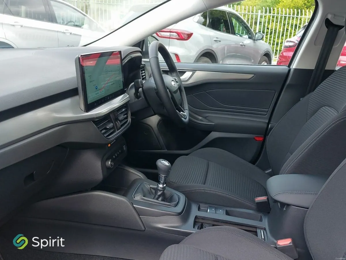 Ford Focus TITANIUM 1.0 125PS  * 261 VIP EVENT DEA - Image 3