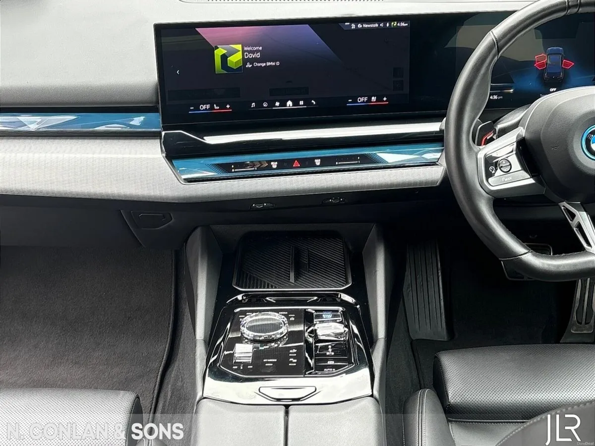 BMW i5 EDRIVE40 M SPORT PRO - Image 4