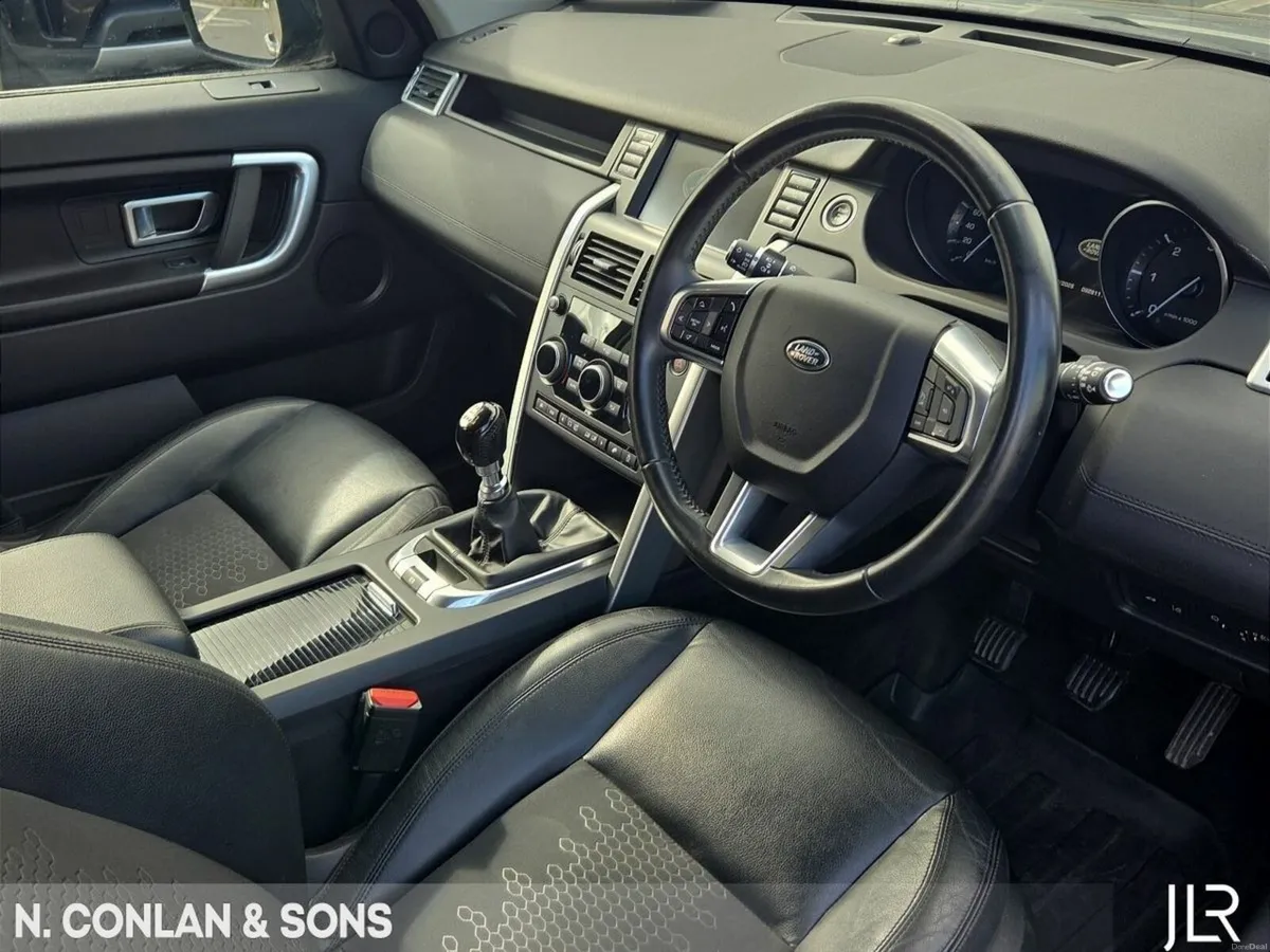 Land Rover Discovery Sport 2.0D SE 7 SEATER *LOW M - Image 4