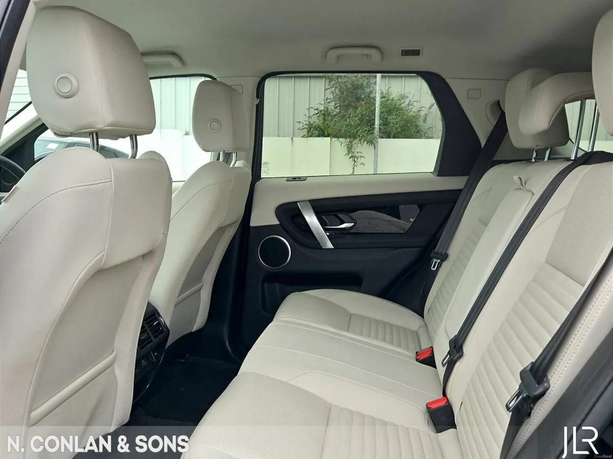 Land Rover Discovery Sport PHEV AWD DYNAMIC S AUTO - Image 5
