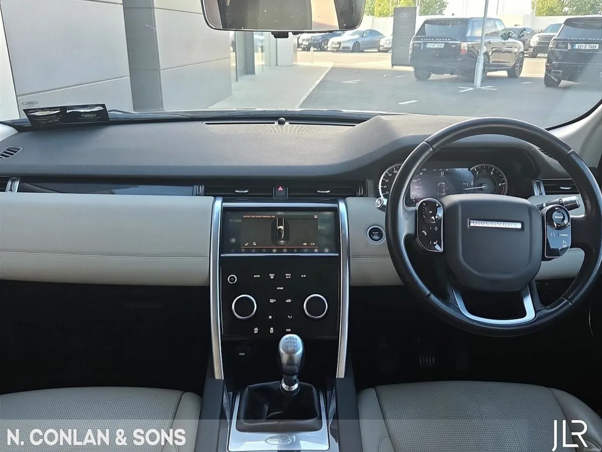 Land Rover Discovery Sport 2.0D S MANUAL 150BHP *M - Image 4