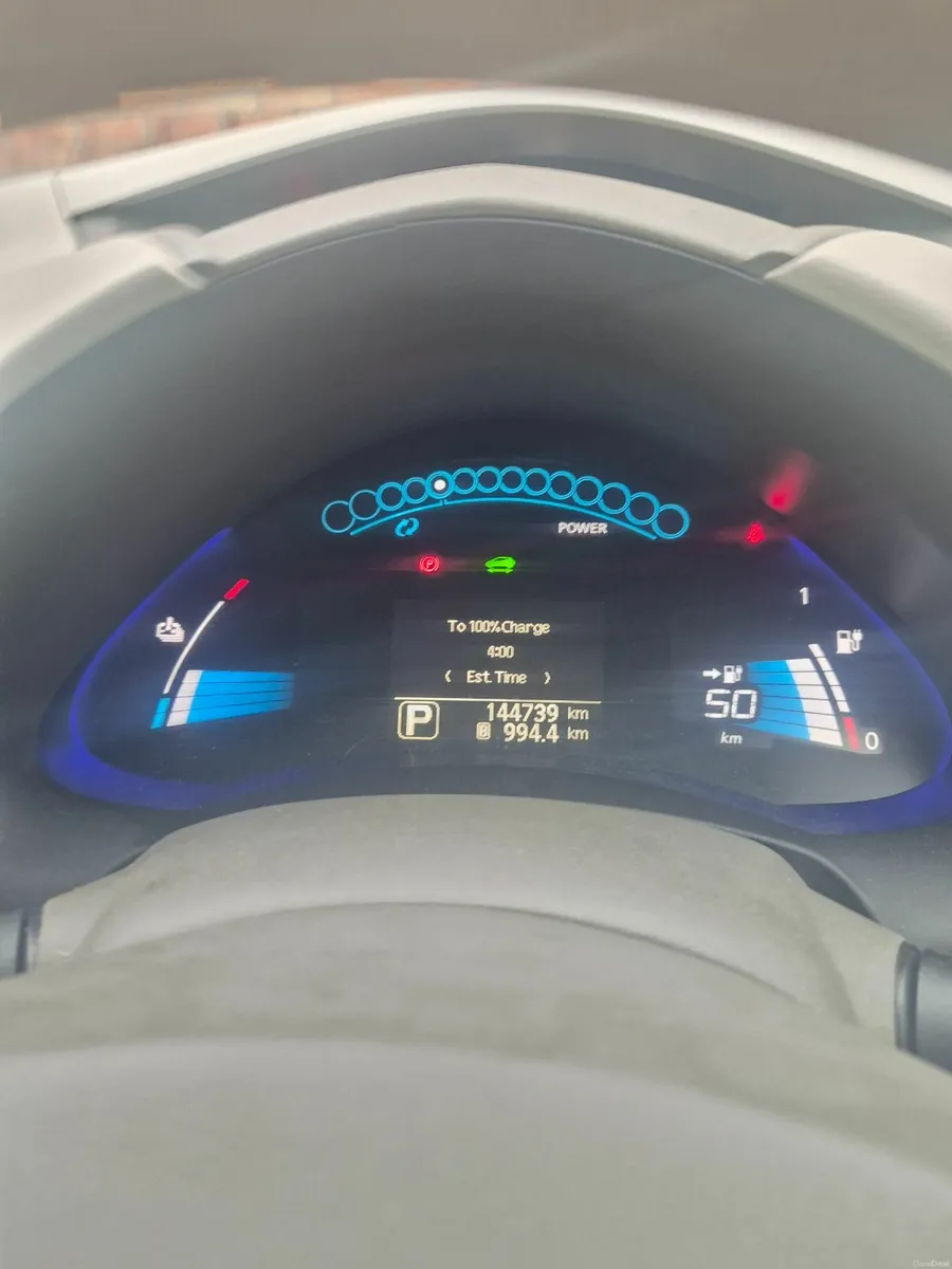 Nissan Leaf 2011 - Image 2