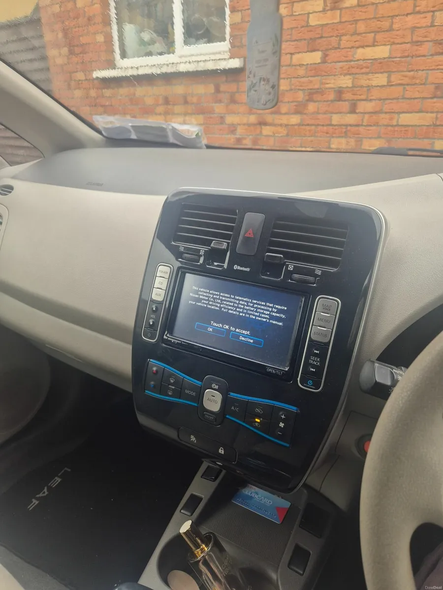 Nissan Leaf 2011 - Image 3