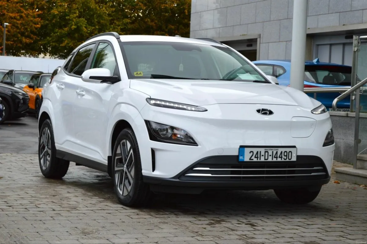 Hyundai KONA Kona EV Executive 39 kWh Electric Val - Image 1