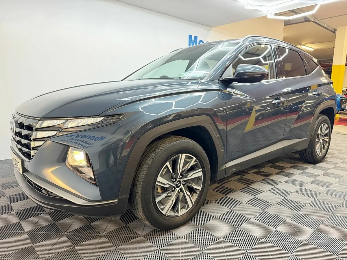 Hyundai Tucson 2WD Executive HEV Auto - - Image 3