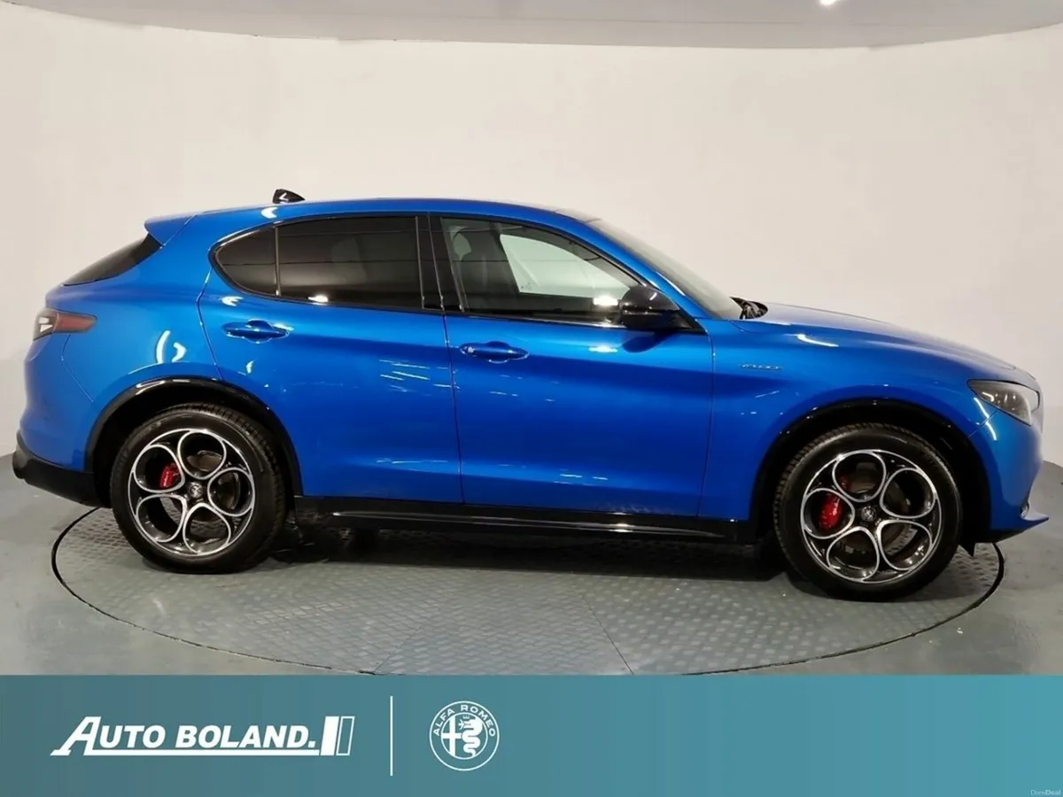 Alfa Romeo Stelvio 2.2 Veloce Q4 - Sunroof, red ca - Image 4