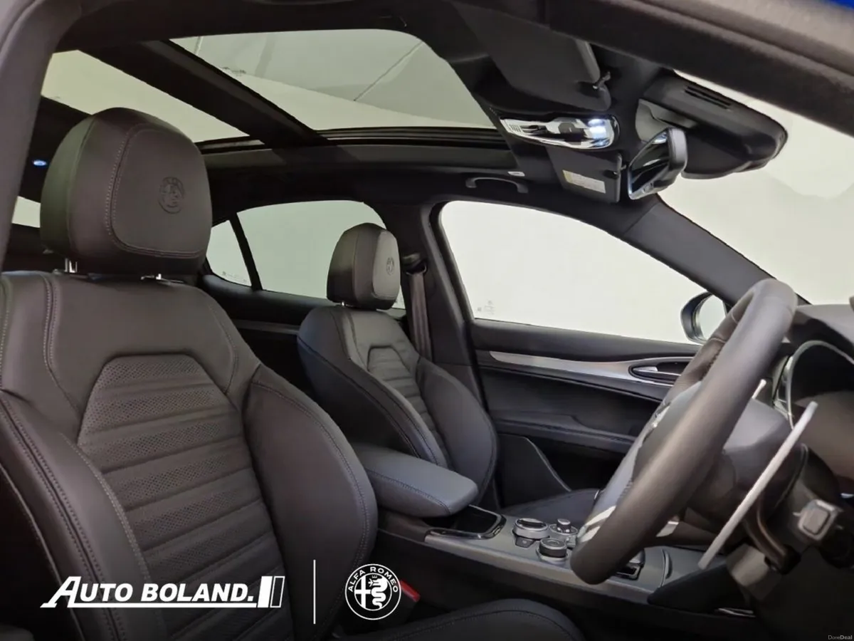 Alfa Romeo Stelvio 2.2 Veloce Q4 - Sunroof, red ca - Image 4