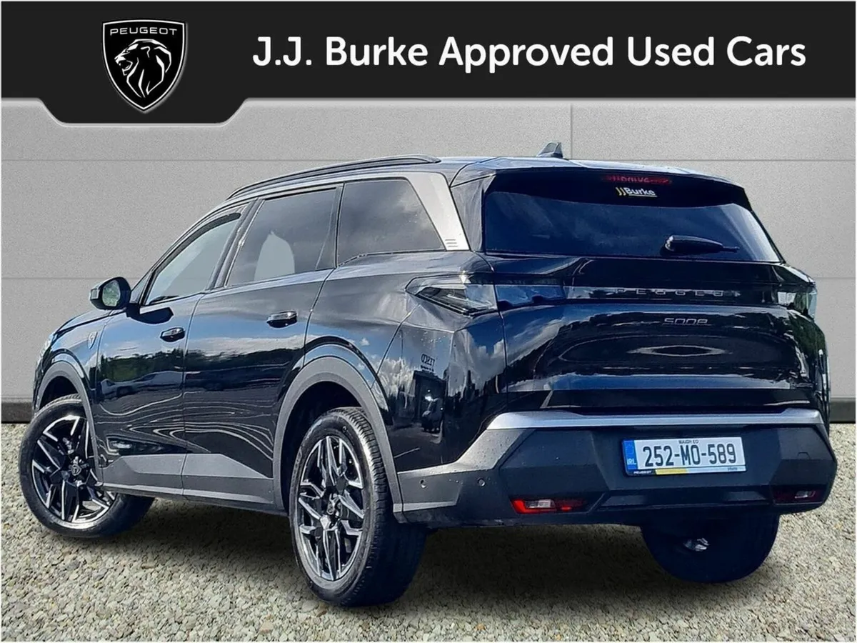 Peugeot 5008 GT Hybrid 145bhp - Image 4