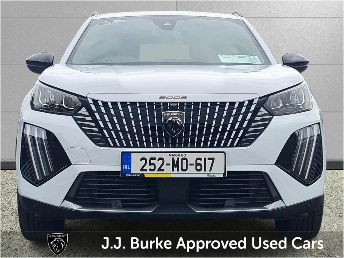 Peugeot 2008 Electric 156bhp (54 kWh) Allure - Image 2