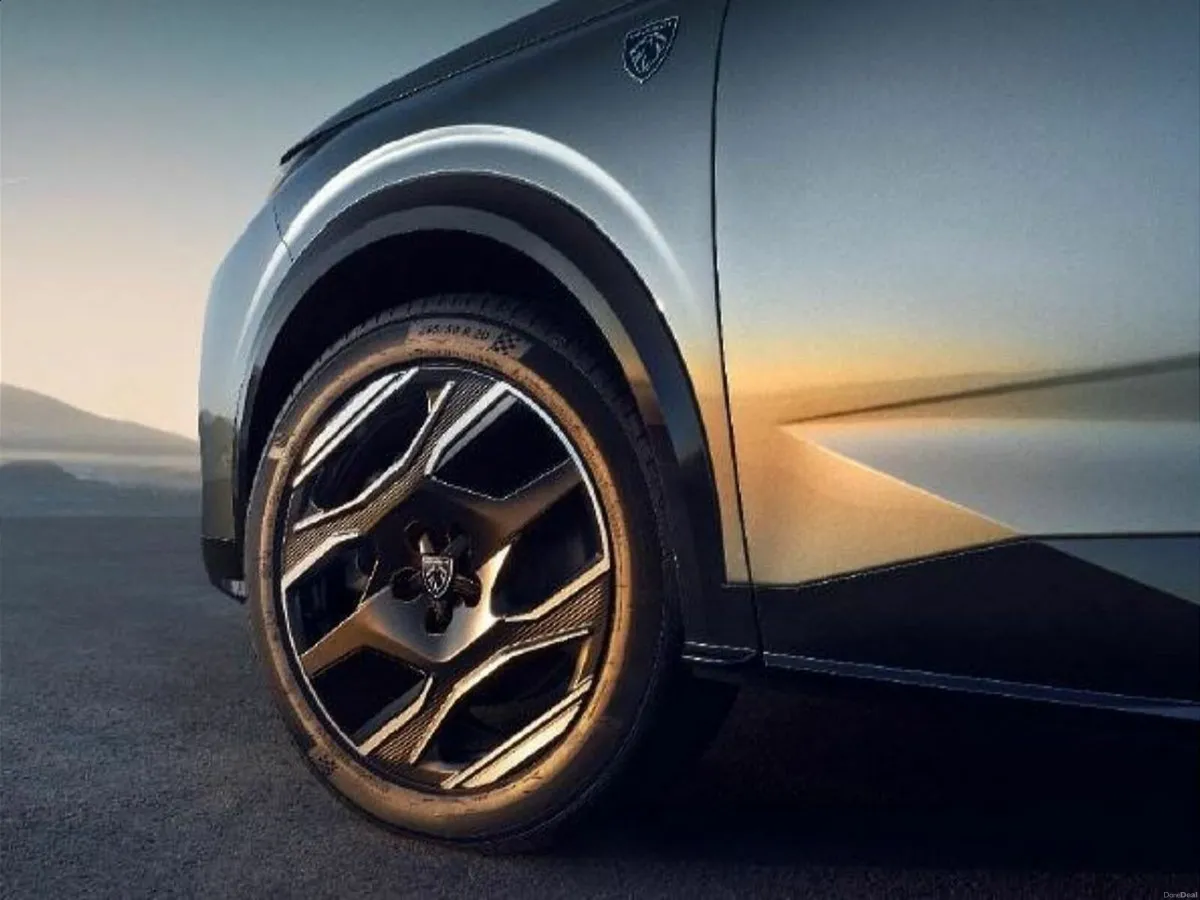 Peugeot 5008 GT Exclusive Hybrid 145bhp *ORDER YOU - Image 4