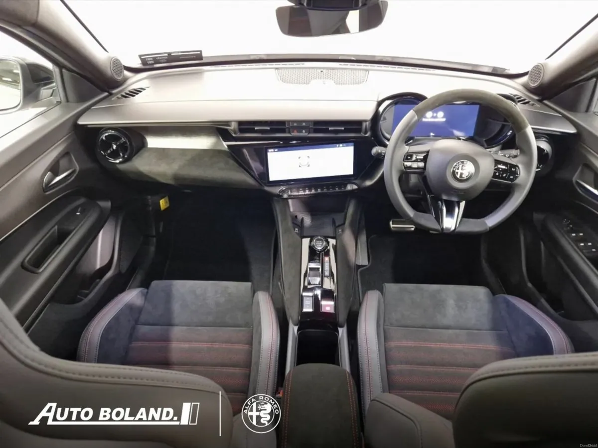 Alfa Romeo Junior ELETTRICA Speciale Tech & Interi - Image 4