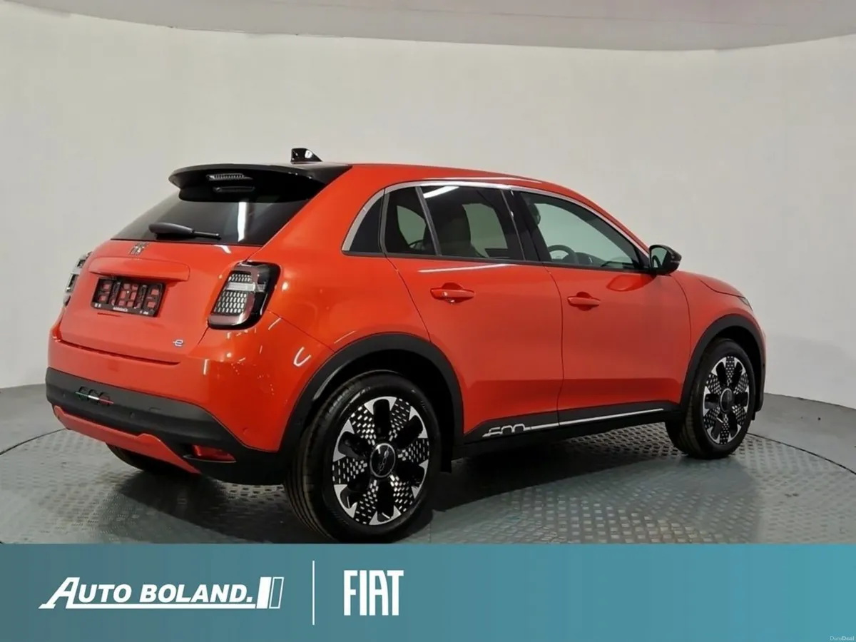Fiat 600 La Prima 1.2 100hp Hybrid Auto - Image 5