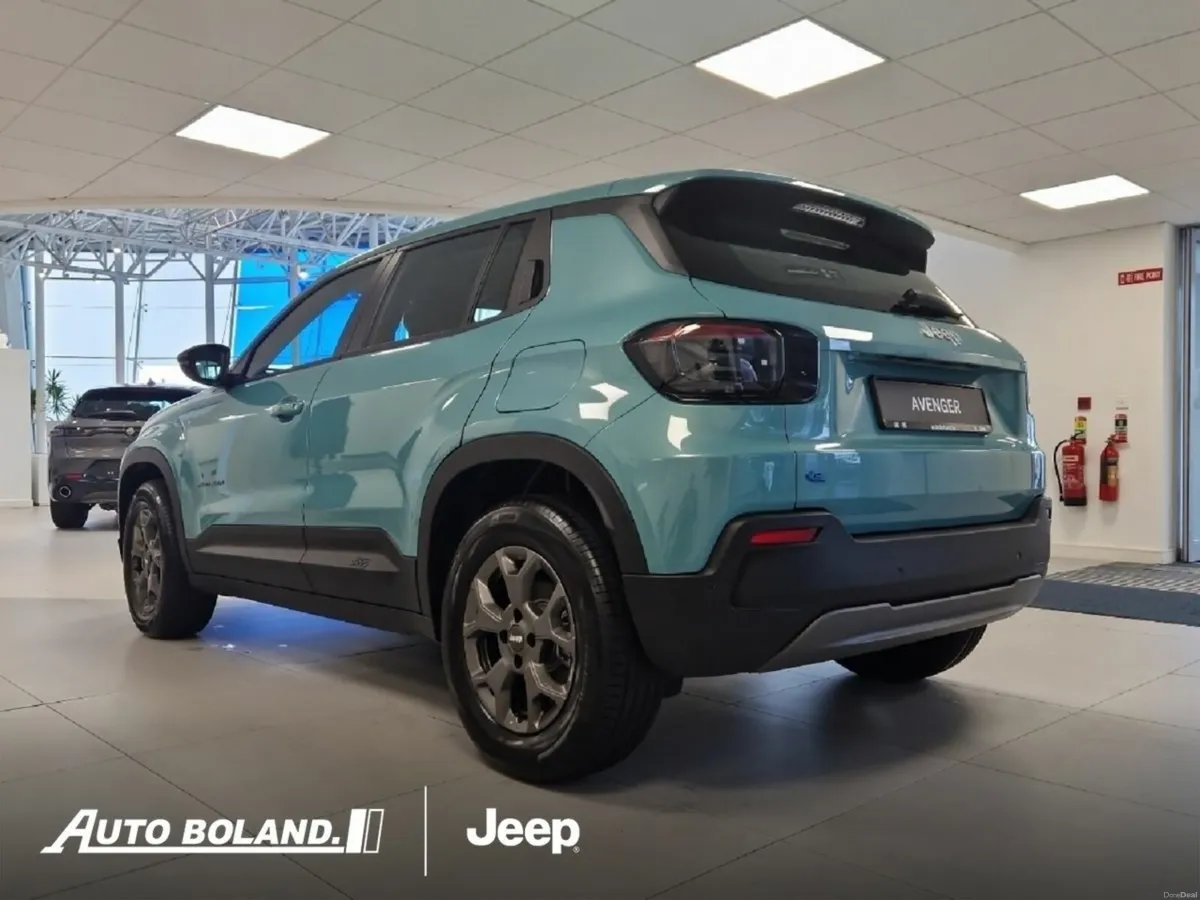 Jeep Avenger Longitude 54Kwh - Image 3