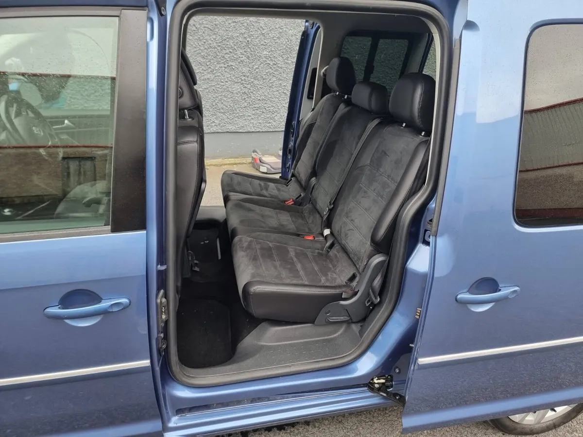 VW Caddy Maxi Life 7 Seater - Image 4