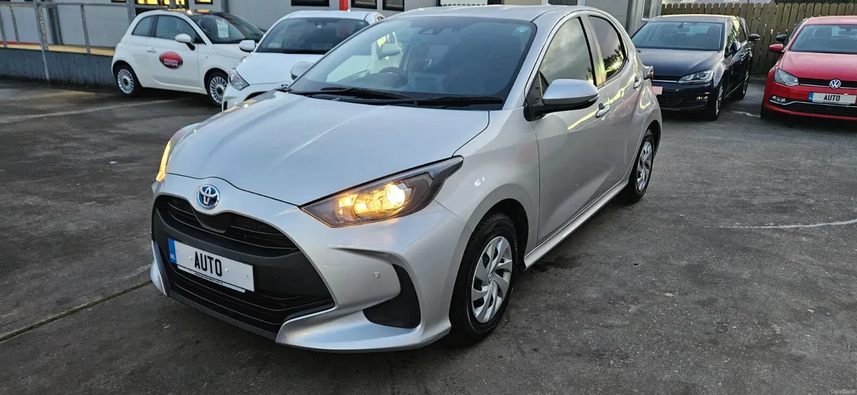 Toyota Yaris hybrid/petrol 1.5 automatic new model - Image 2