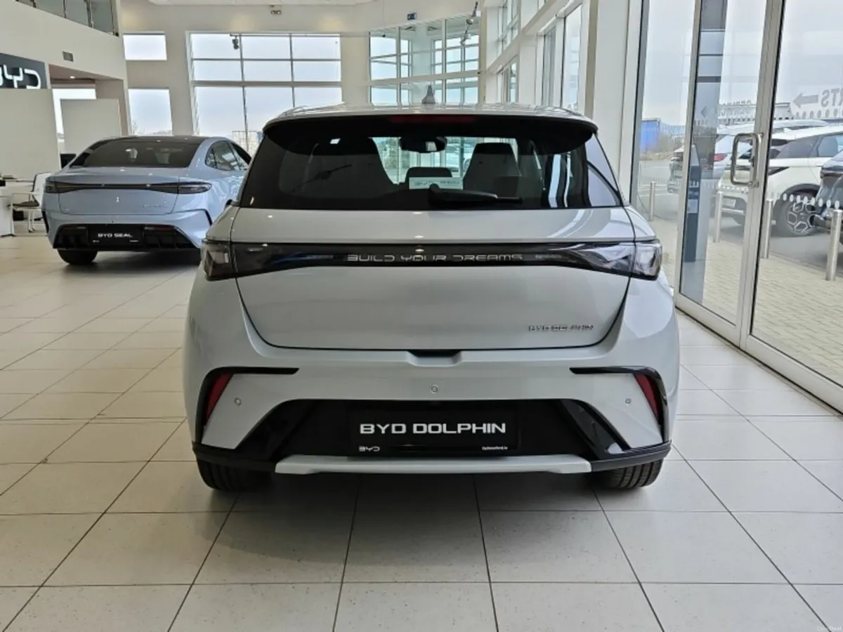BYD DOLPHIN Comfort 60.4kWh 427km HEAT PUMP INCLUD - Image 4