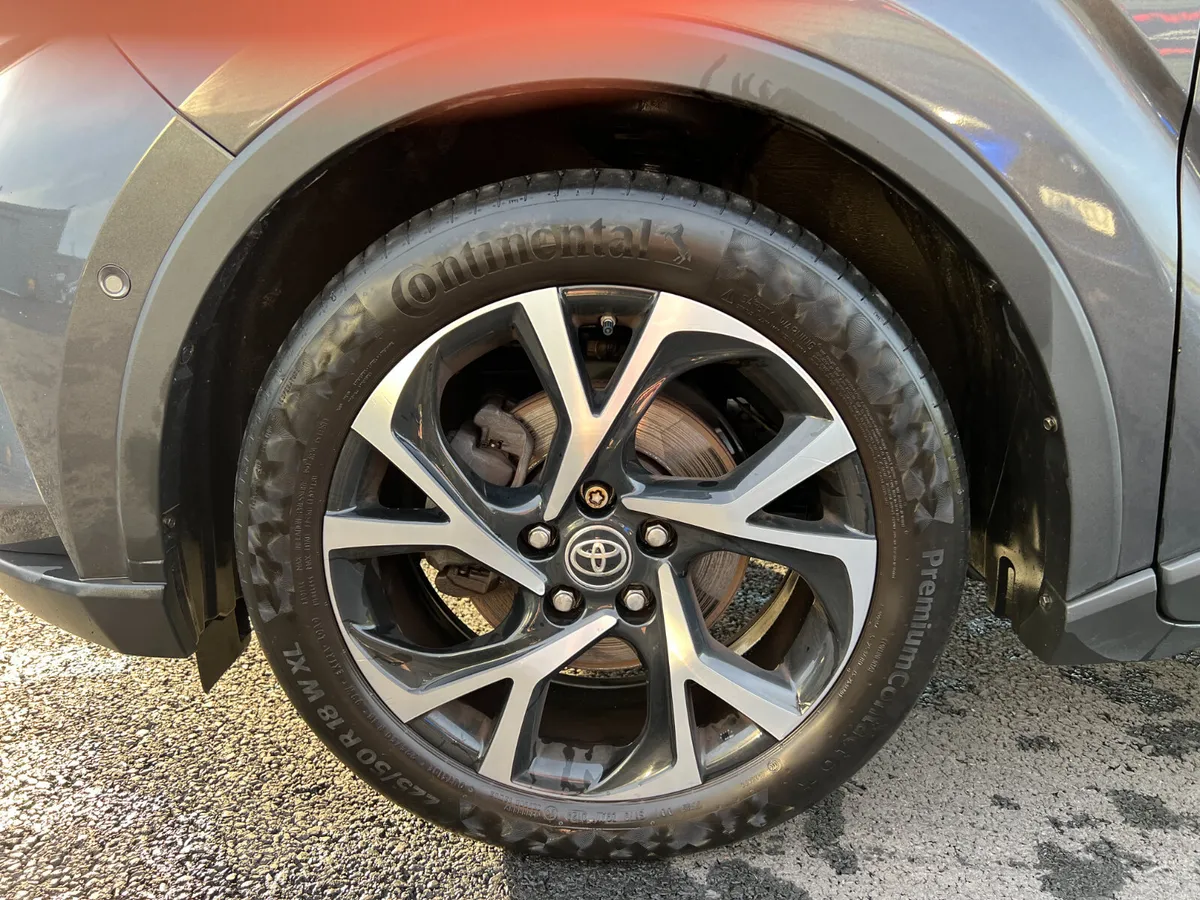 2021 Toyota CH-R Design 1.8 CVT Hybrid - Image 5