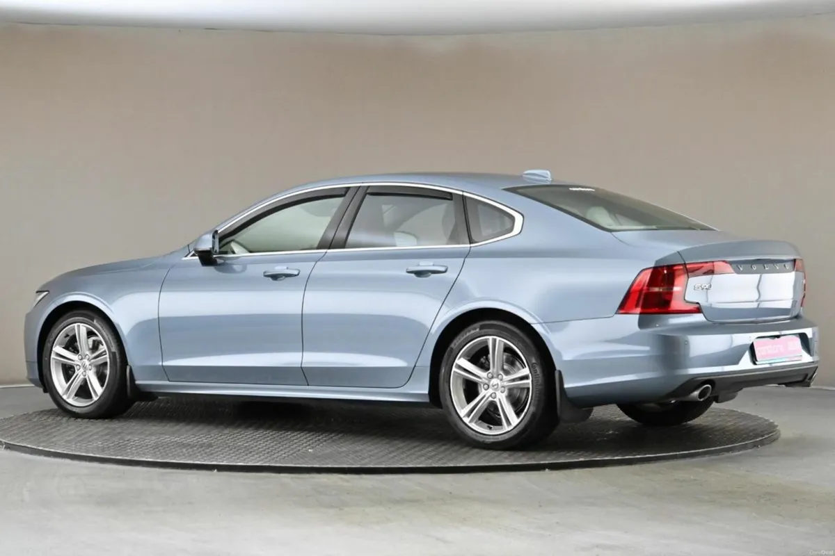 Volvo S90 2.0 D4 190BHP MOMENTUM **FULL BEIGE LEAT - Image 6