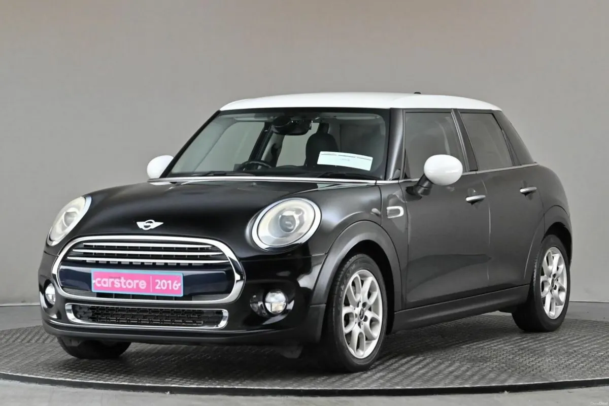 Mini Cooper 1.5 COOPER AUTO 5DR **BI-TONE ROOF** - Image 3
