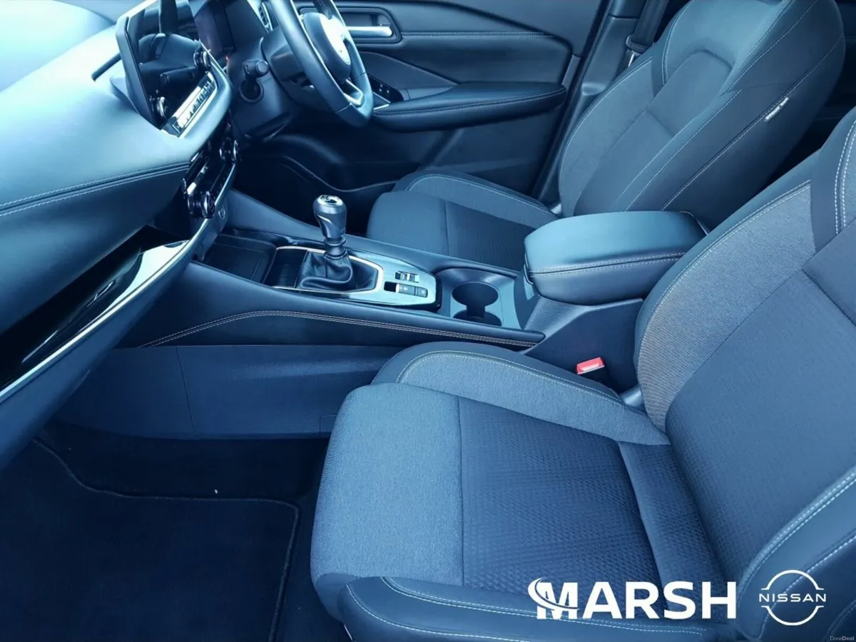 Nissan Qashqai 1.3 HYB SV PREMIUM MY21 4DR - Image 4