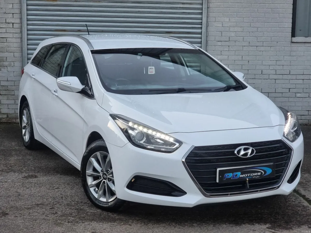 DECEMBER 2016 HYUNDAI I40 CDRI ESTATE - Image 1