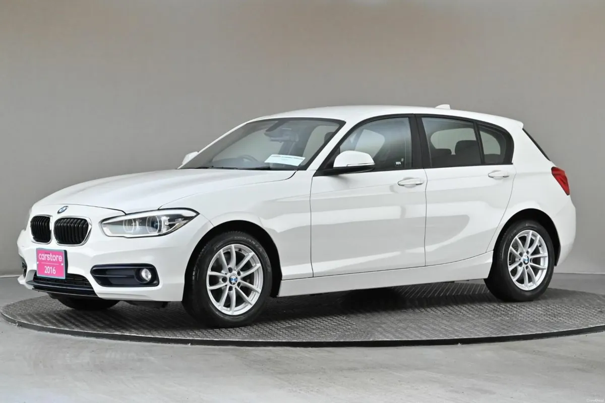 BMW 1-Series 118i AUTO **REVERSE CAM**REAR PARKING - Image 4