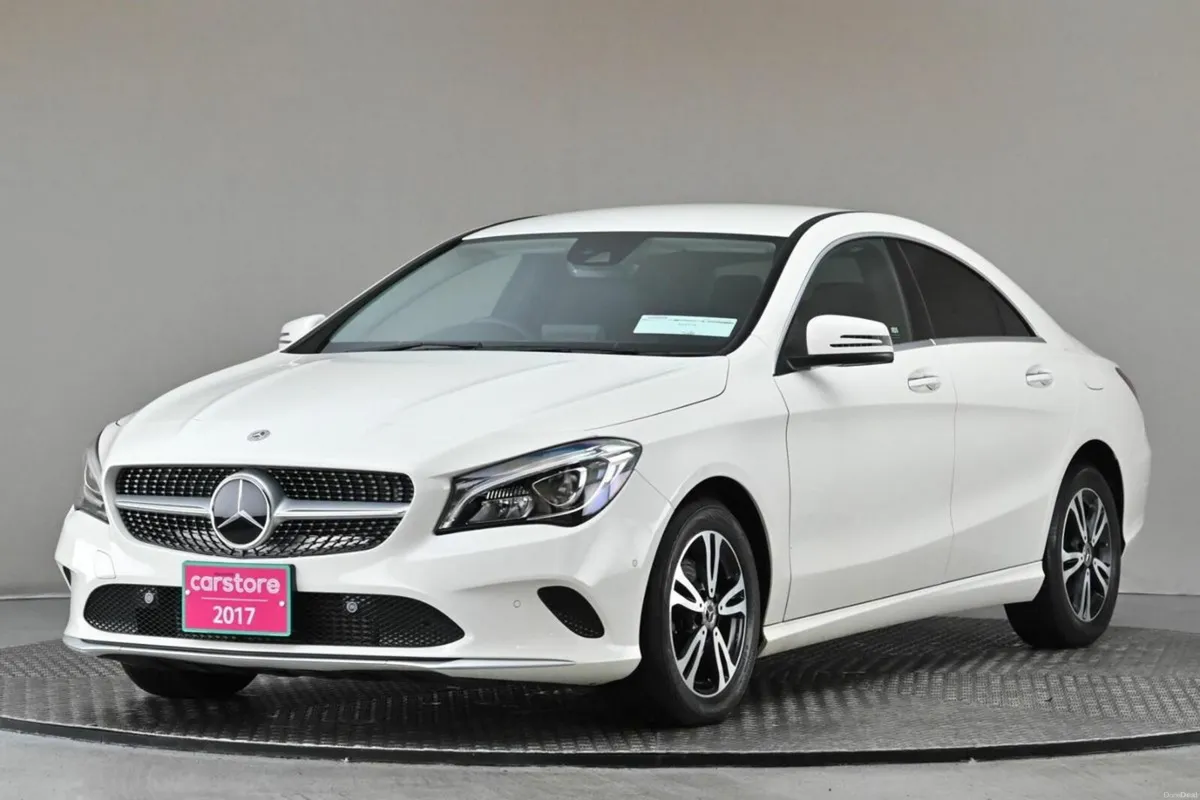 Mercedes-Benz CLA CLA 180 4DR COUPE **HALF LEATHER - Image 4