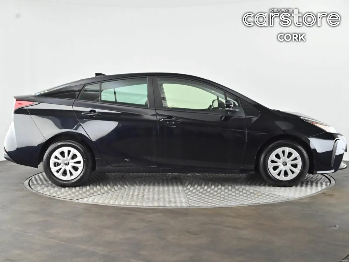 Toyota Prius 1.8 Hybrid Auto - Image 3