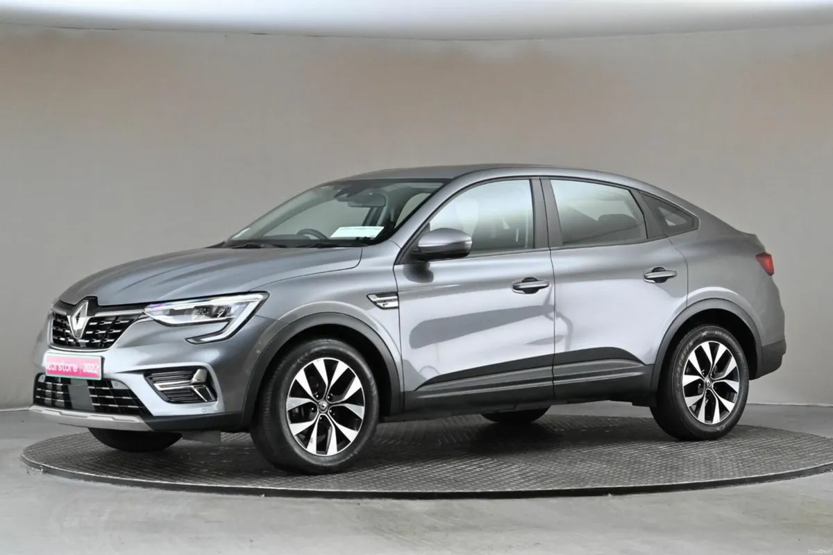 Renault Arkana ICONIC E-TECH HYBRID 145BHP AUTO - Image 4