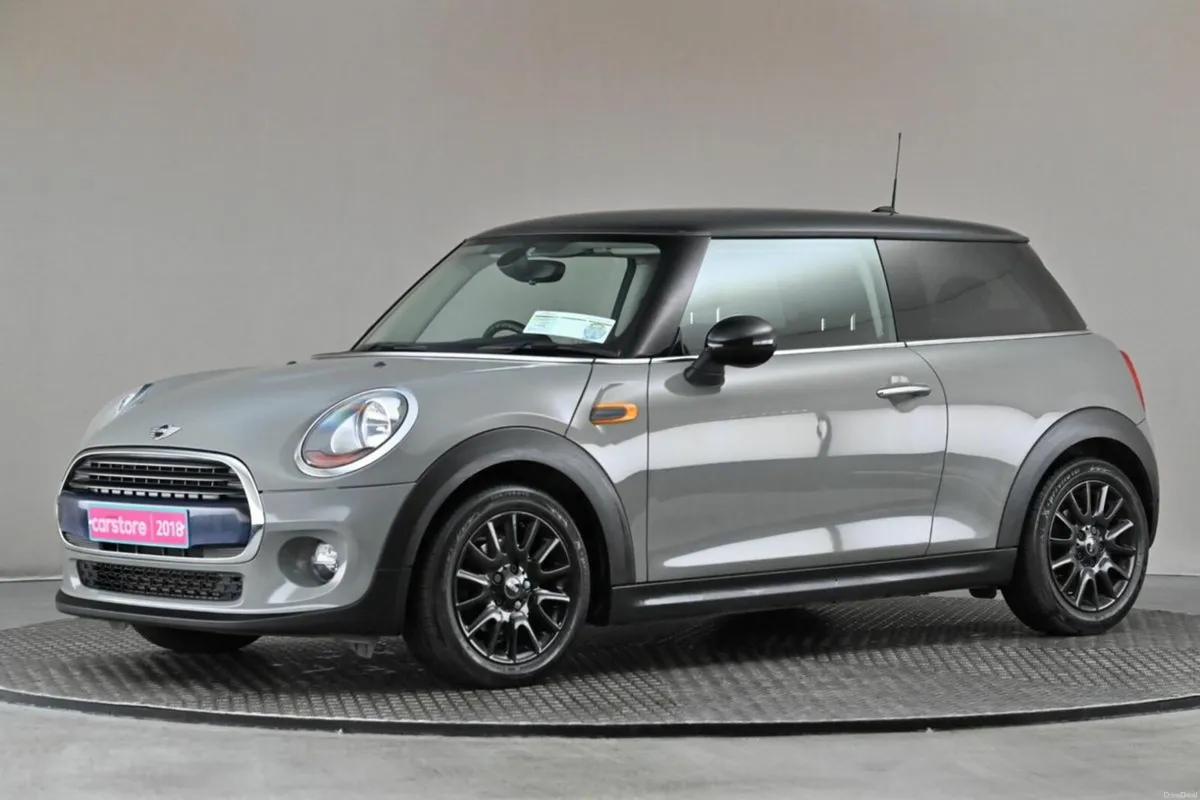 Mini Cooper 1.5 6SPD 3DR **TWO-TONE ROOF** - Image 4