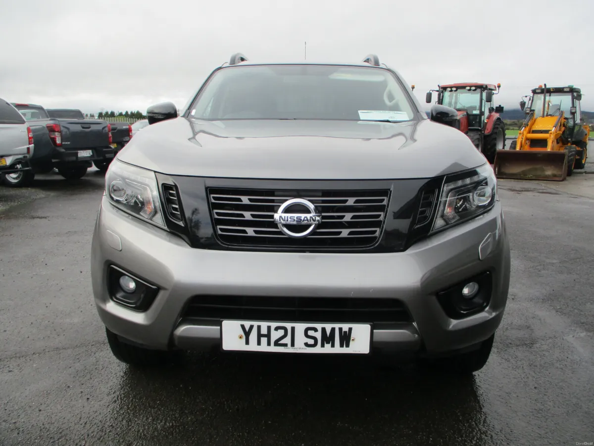 Nissan Navara 2.3 DCI N-GUARD AUTO CREWCAB - Image 2