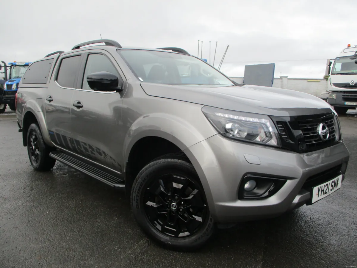 Nissan Navara 2.3 DCI N-GUARD AUTO CREWCAB - Image 1