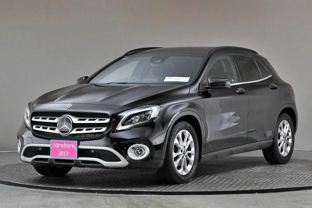Mercedes-Benz GLA GLA 180 **POWERED TAILGATE**HALF - Image 3