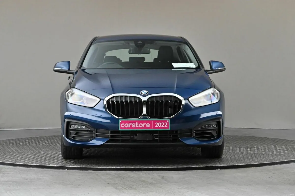 BMW 1-Series 118i AUTO **REVERSE CAMERA**PARKING S - Image 2