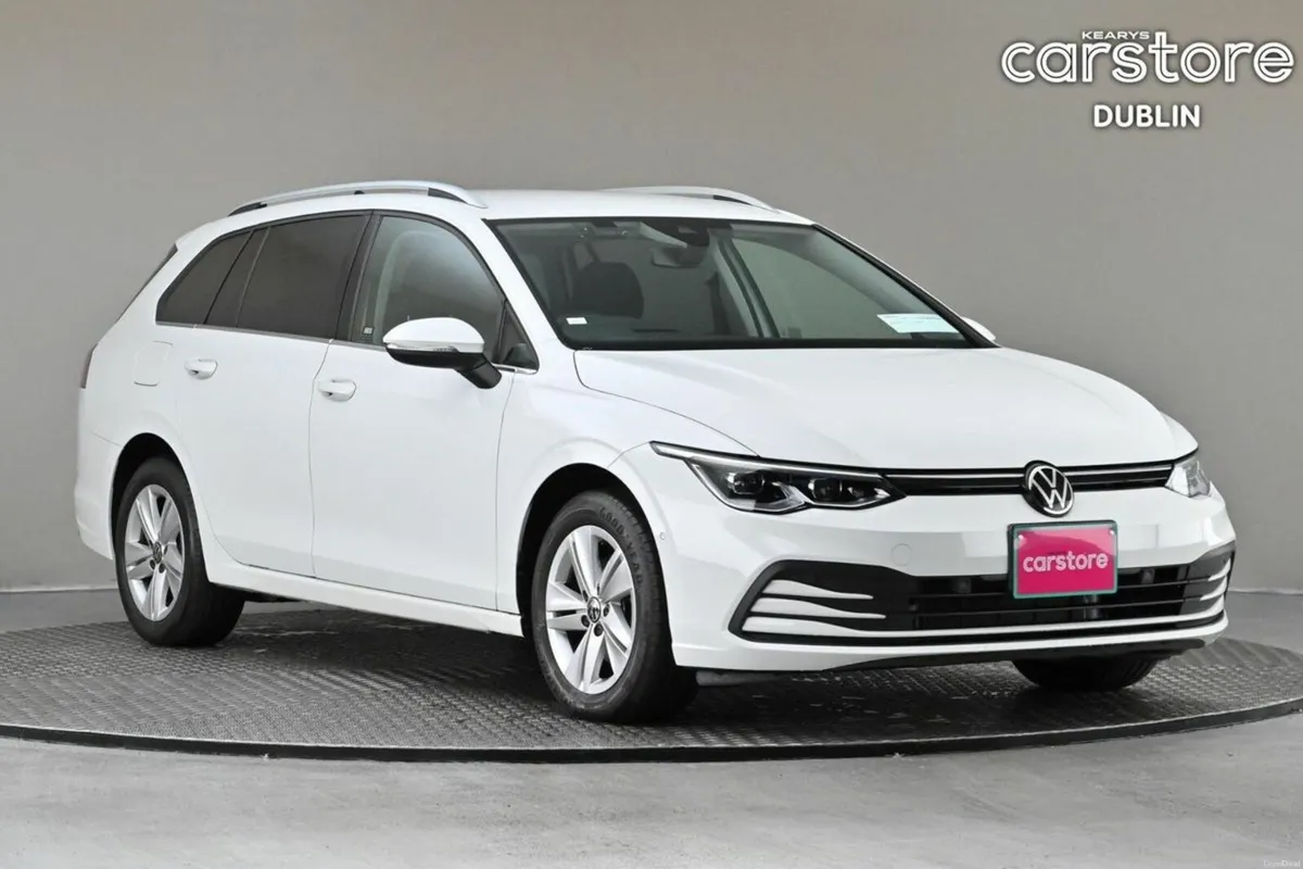 Volkswagen Golf 1.0 eTSI DSG MK8 VARIANT MILD-HYBR - Image 1