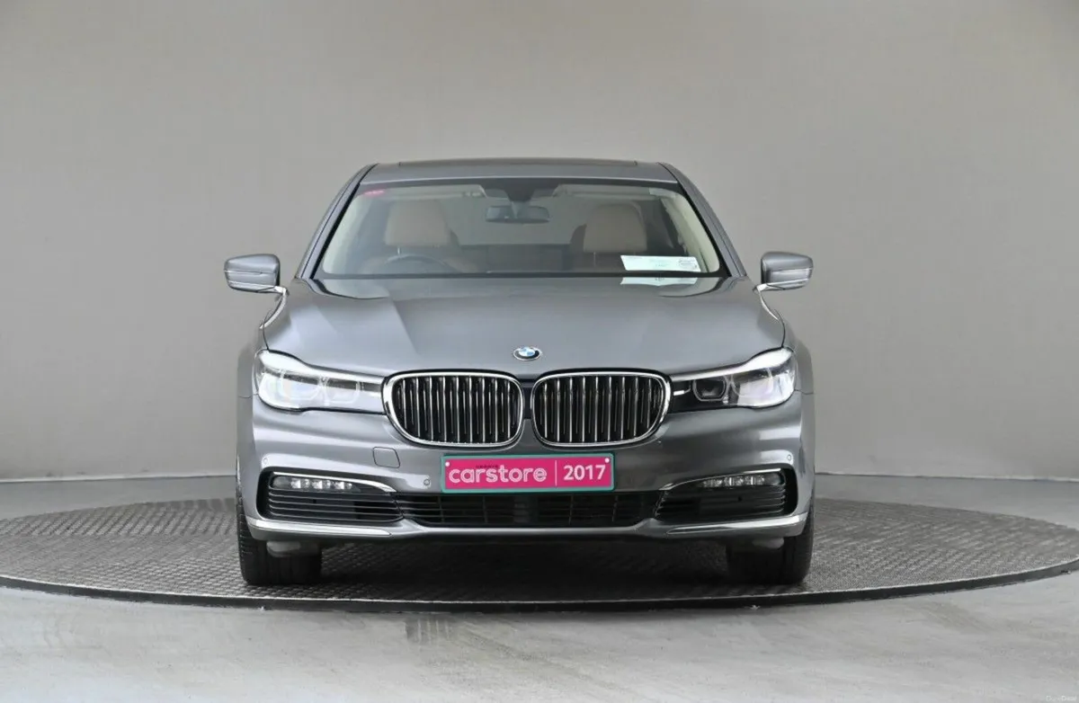 BMW 7-Series 730 D G11 **FULL BROWN LEATHER**EL. S - Image 2