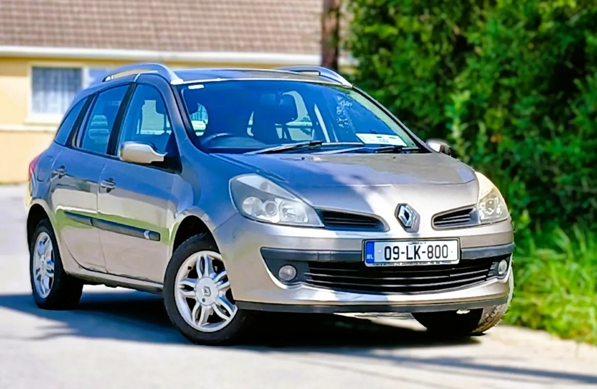 Renault Clio 2009 - Image 1