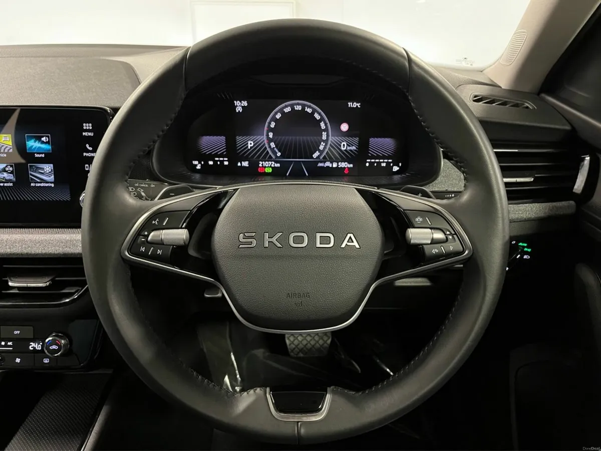 Skoda Kamiq Selection DSG 1.0TSI 115BHP - Parking - Image 5