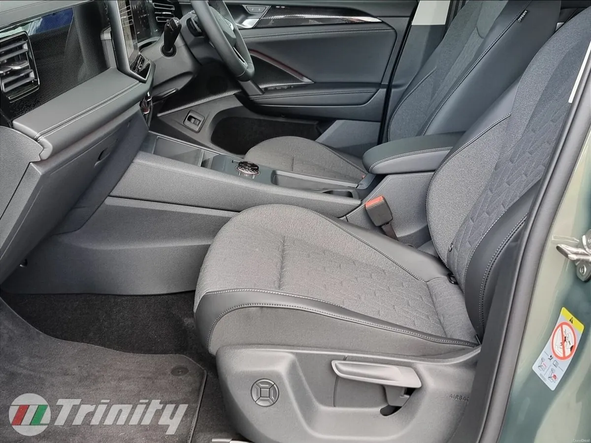 Volkswagen Tiguan ** AVAILABLE FOR 2026 ** EDITION - Image 4