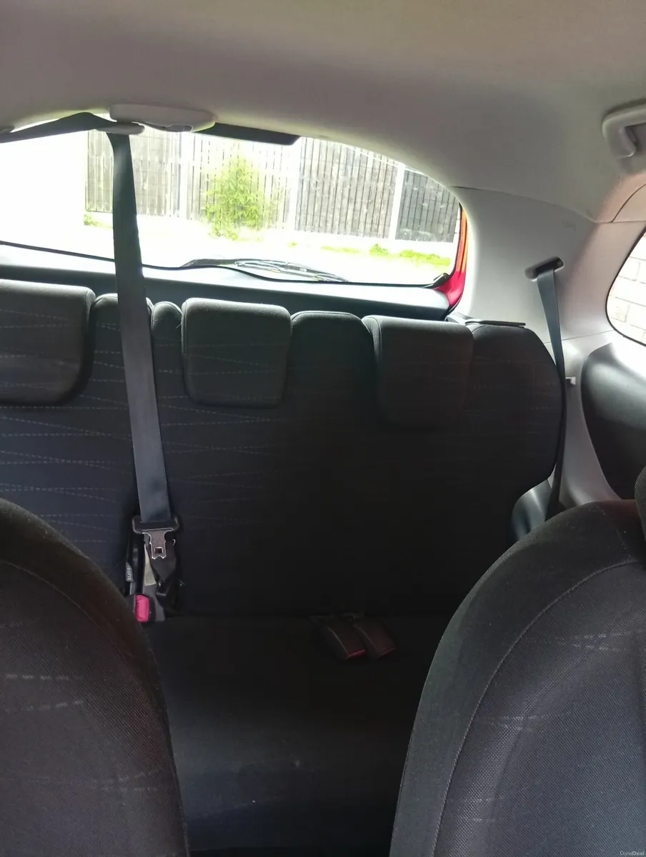 Toyota Yaris 2006 - Image 2