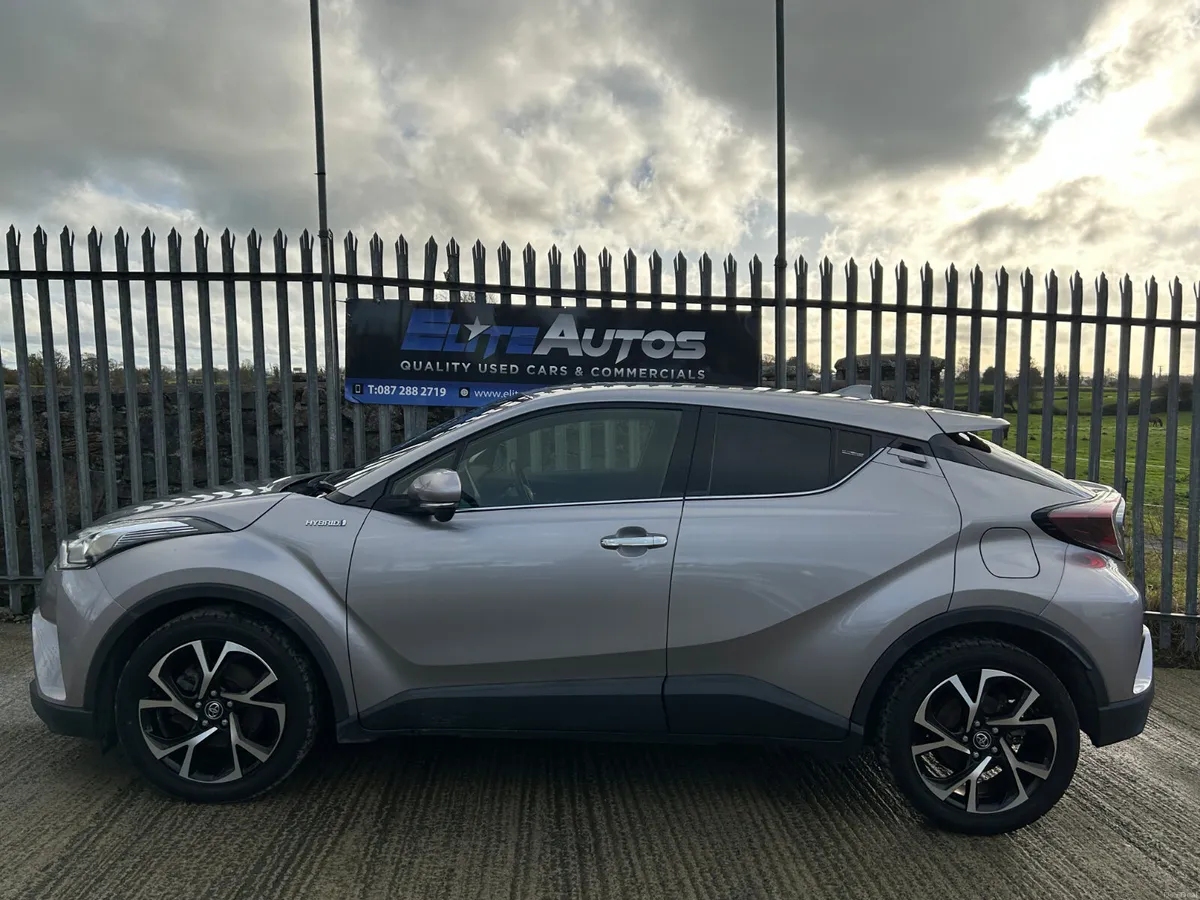 Toyota CH-R Self Charging Hybrid 2018 - Image 4