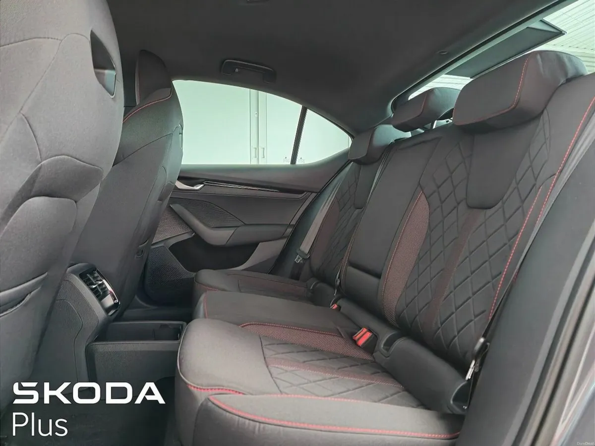 Skoda Octavia VRS 2.0TSI 265BHP DSG - Image 6