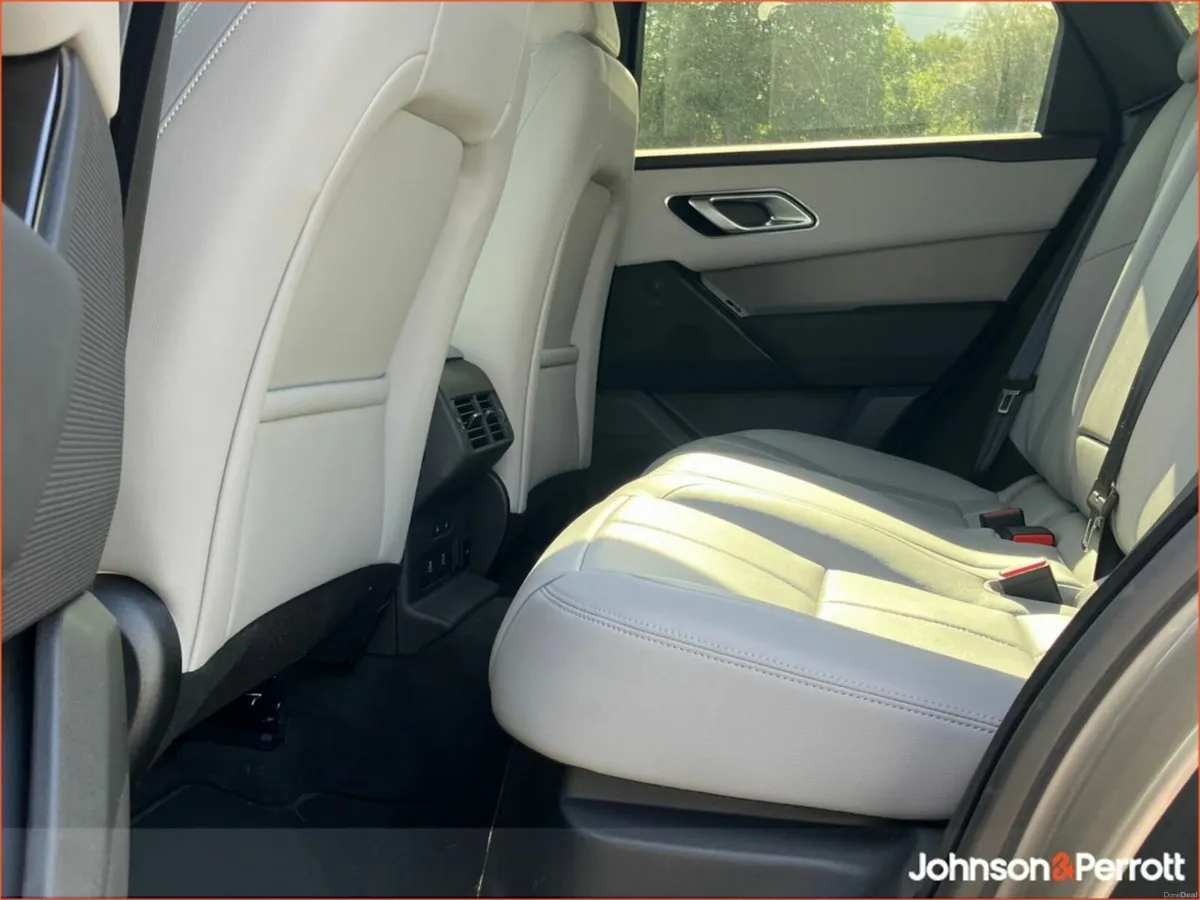 Land Rover Range Rover Velar 2.0 I4 PHEV 404 PS S - Image 5