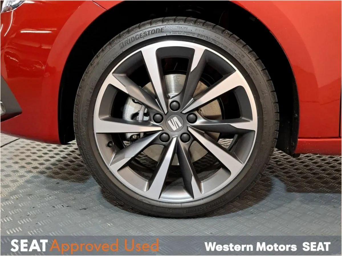 SEAT Leon 1.5TSI 204hp e-hybrid FR - Image 6