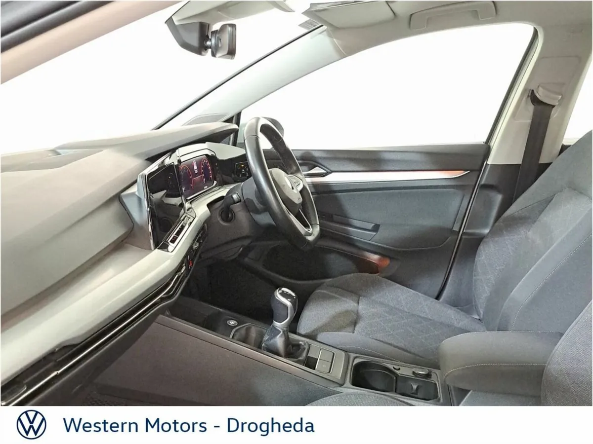 Volkswagen Golf Life 2.0 TDI 115HP *REDUCED* - Image 4