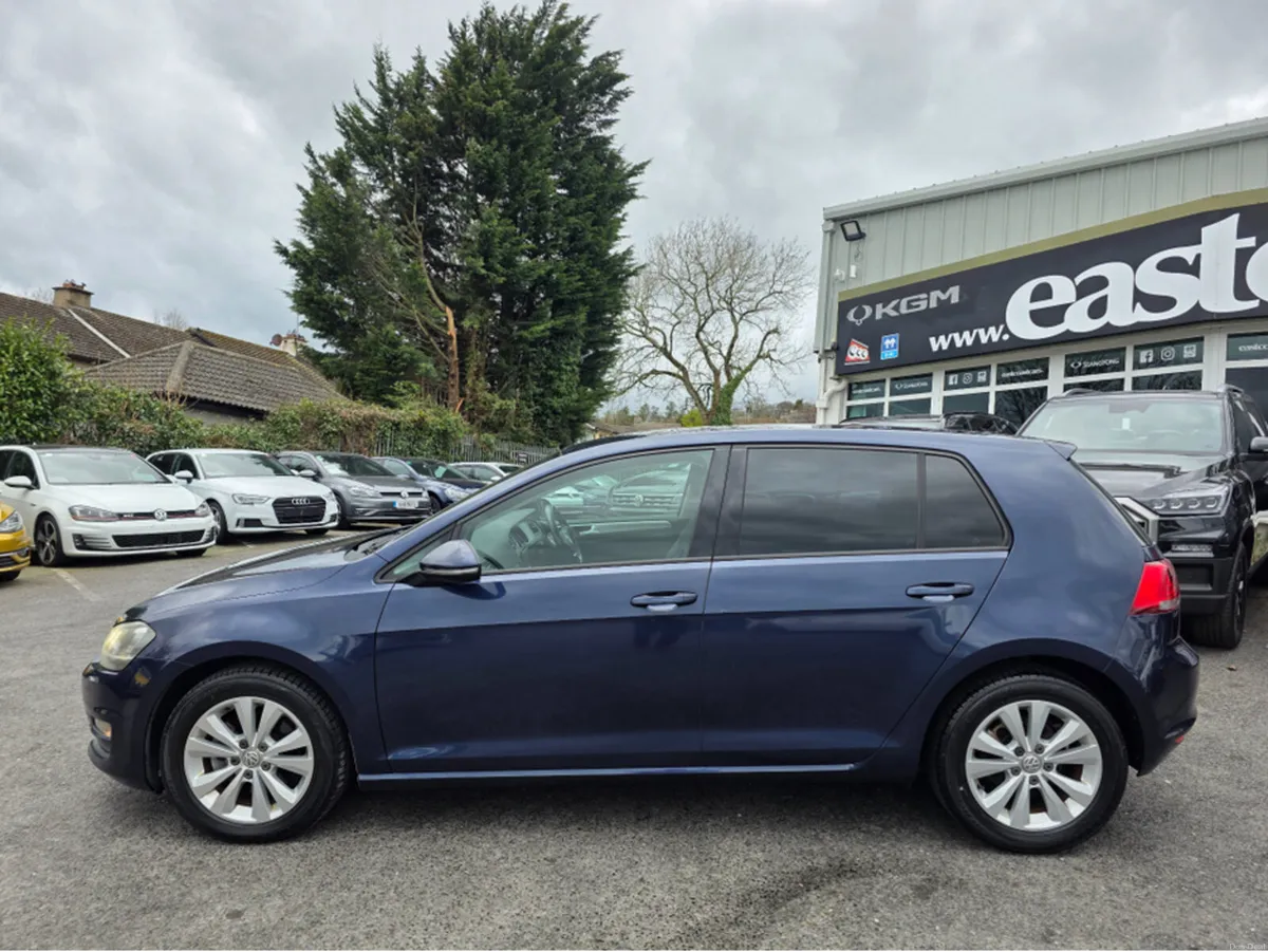 Volkswagen Golf 1.2 COMFORTLINE * REVERSING CAMERA - Image 5