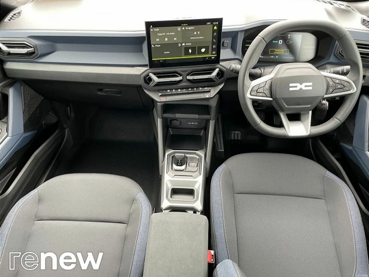 Dacia Duster EXPRESSION 1.6 HEV 140 BHP AUTO 5DR * - Image 2