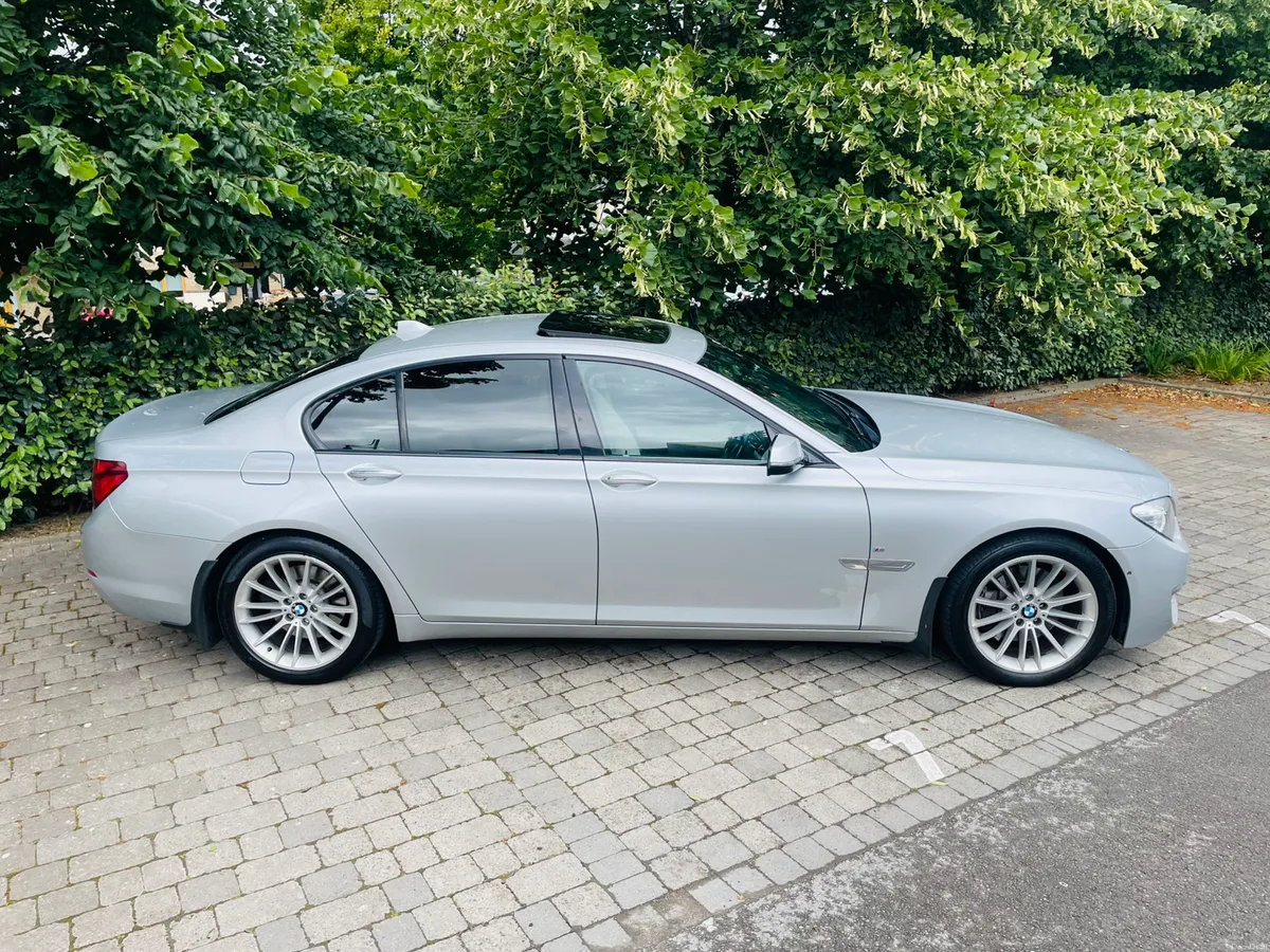 2014 BMW 730D AUTOMATIC FULLY LOADED - Image 5