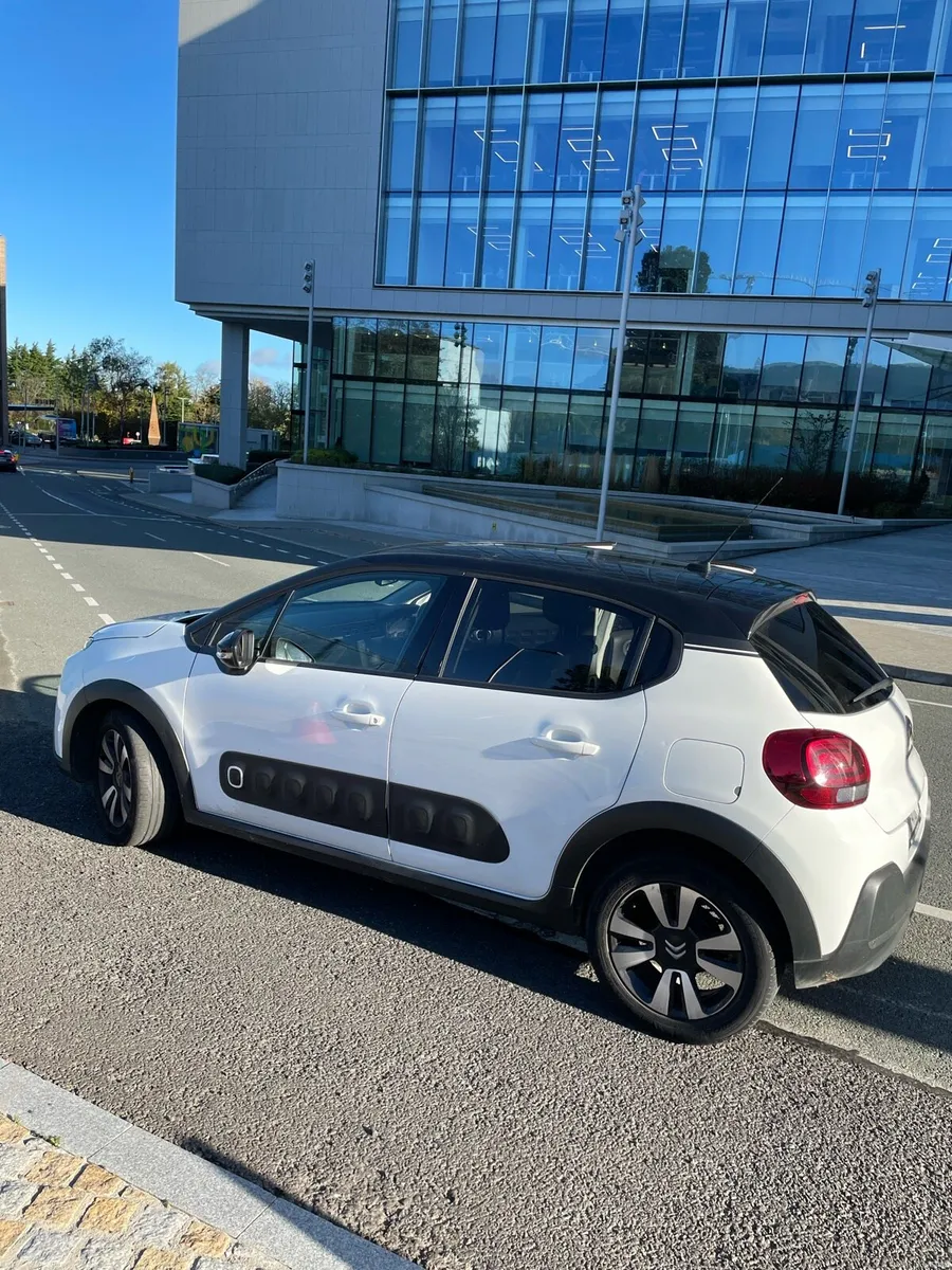 Citroen C3 2017 - 1.2 Petrol (Puretech) - Manual - Image 4